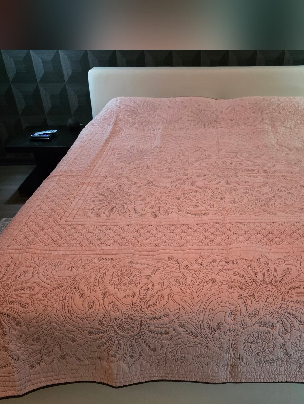 Nostalgia Home Fashions King 108x94 100% Cotton Reversible Floral Quilt